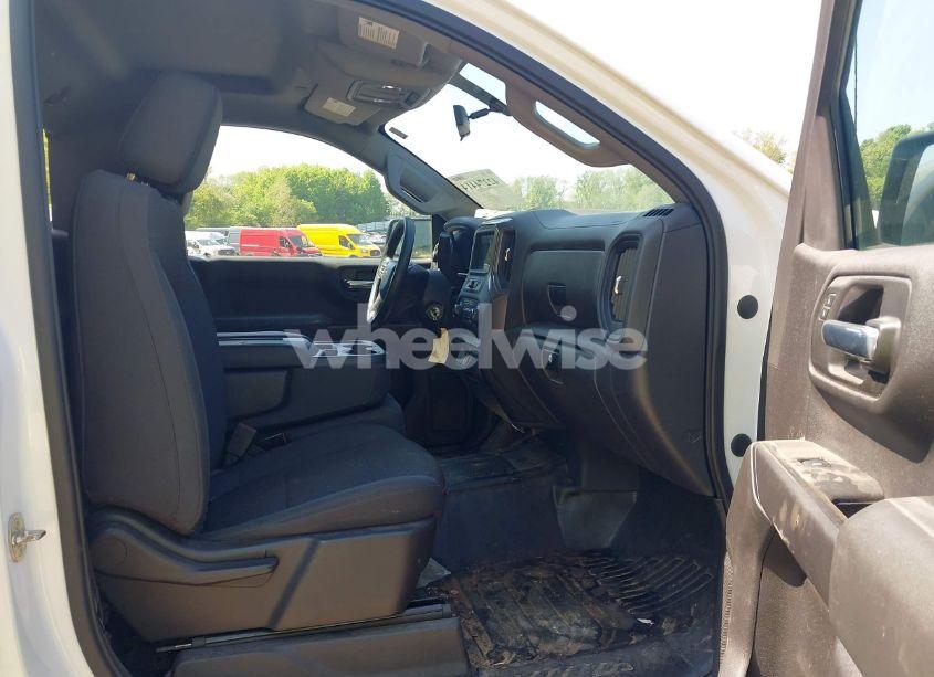 Photo 5 of 2020 Chevrolet Silverado 1500 4WD LONG BED WT (VIN 3GCNYAEFXLG154197)