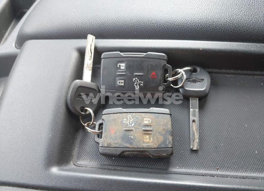 Photo 11 of 2020 Chevrolet Silverado 1500 4WD LONG BED WT (VIN 3GCNYAEFXLG199043)