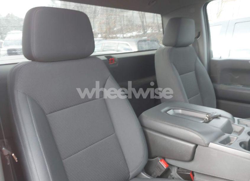 Photo 8 of 2020 Chevrolet Silverado 1500 4WD LONG BED WT (VIN 3GCNYAEFXLG199043)