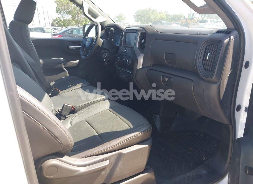 Photo 5 of 2021 Chevrolet Silverado 1500 4WD LONG BED WT (VIN 3GCNYAEH1MG295419)