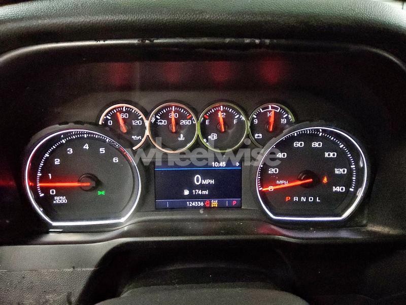 Photo 2 of 2021 CHEVROLET SILVERADO K1500 (VIN 3GCNYAEH6MG408149)