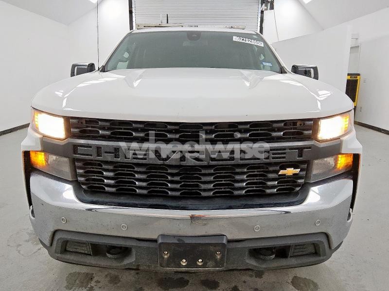 Photo 3 of 2021 CHEVROLET SILVERADO K1500 (VIN 3GCNYAEH6MG408149)