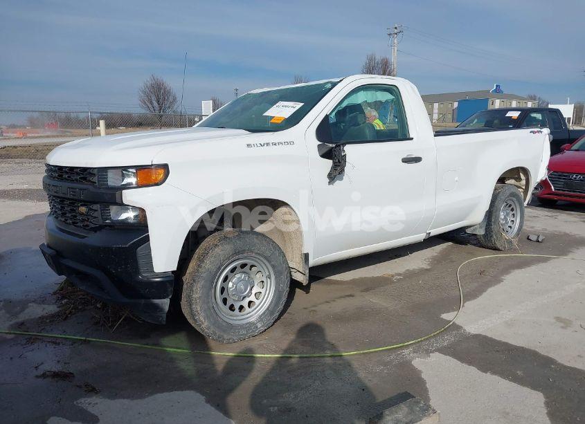 Photo 2 of 2019 Chevrolet Silverado 1500 WORK TRUCK (VIN 3GCNYAEHXKG214799)