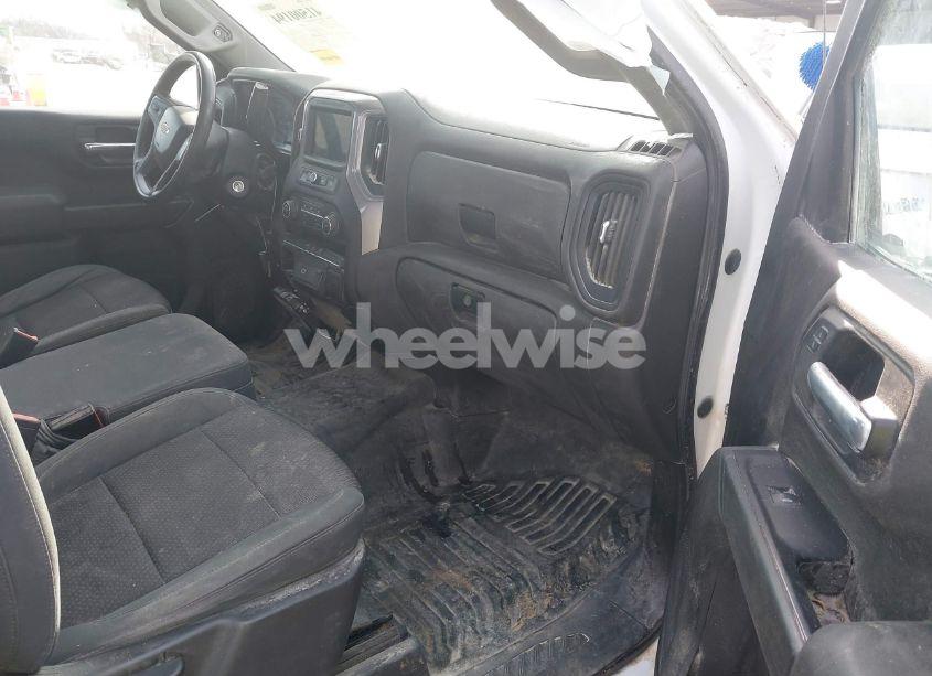 Photo 5 of 2019 Chevrolet Silverado 1500 WORK TRUCK (VIN 3GCNYAEHXKG214799)