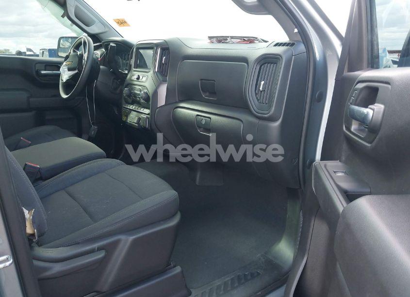Photo 5 of 2023 Chevrolet Silverado 1500 2WD SHORT BED CUSTOM (VIN 3GCPABEK0PG172648)