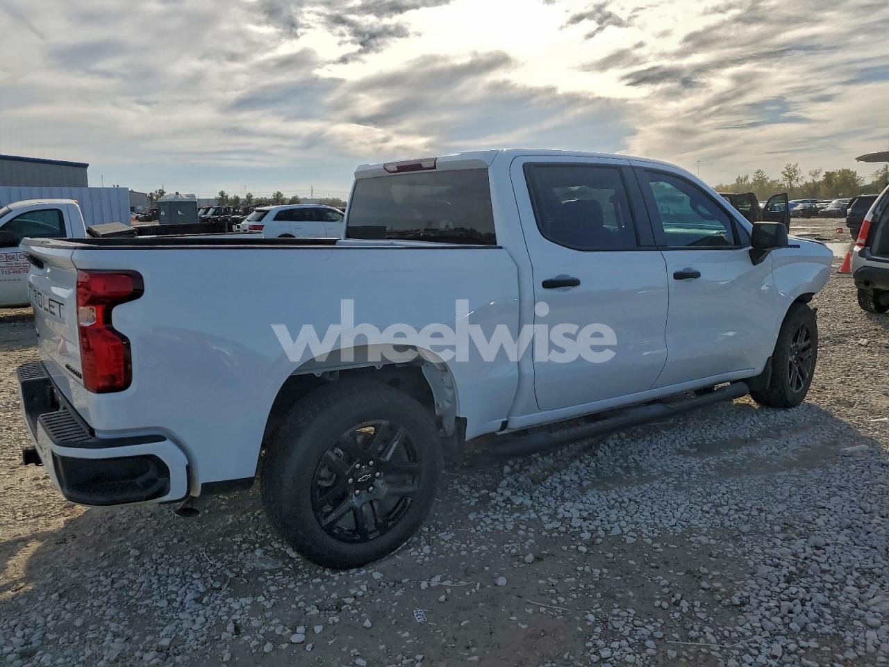 Photo 4 of 2024 CHEVROLET SILVERADO C1500 CUSTOM (VIN 3GCPABEK0RG425003)