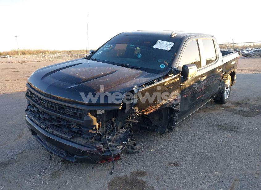 Photo 2 of 2022 Chevrolet Silverado 1500 2WD SHORT BED CUSTOM (VIN 3GCPABEK4NG512462)