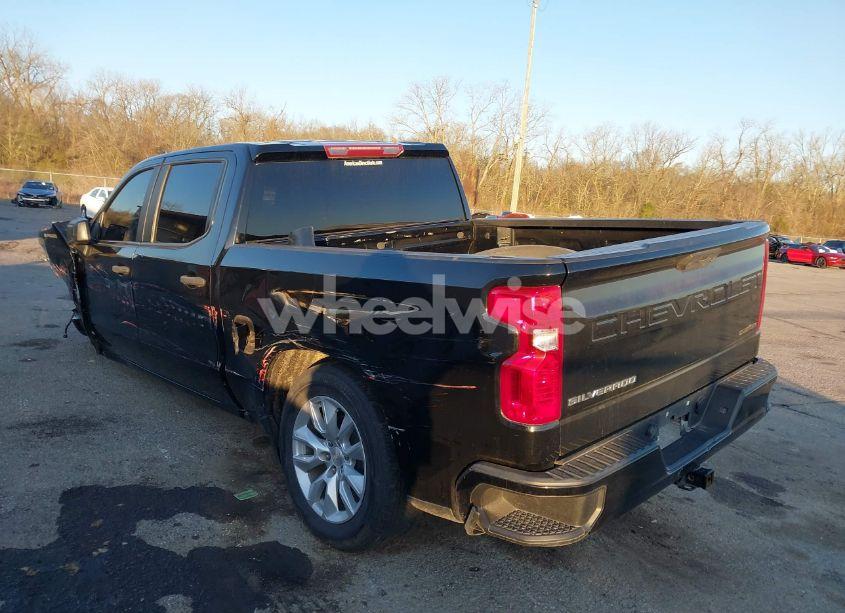 Photo 3 of 2022 Chevrolet Silverado 1500 2WD SHORT BED CUSTOM (VIN 3GCPABEK4NG512462)