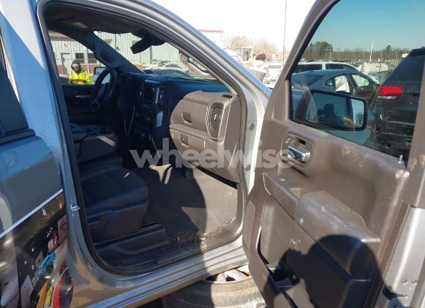 Photo 5 of 2024 Chevrolet Silverado 1500 2WD SHORT BED CUSTOM (VIN 3GCPABEK4RG160103)