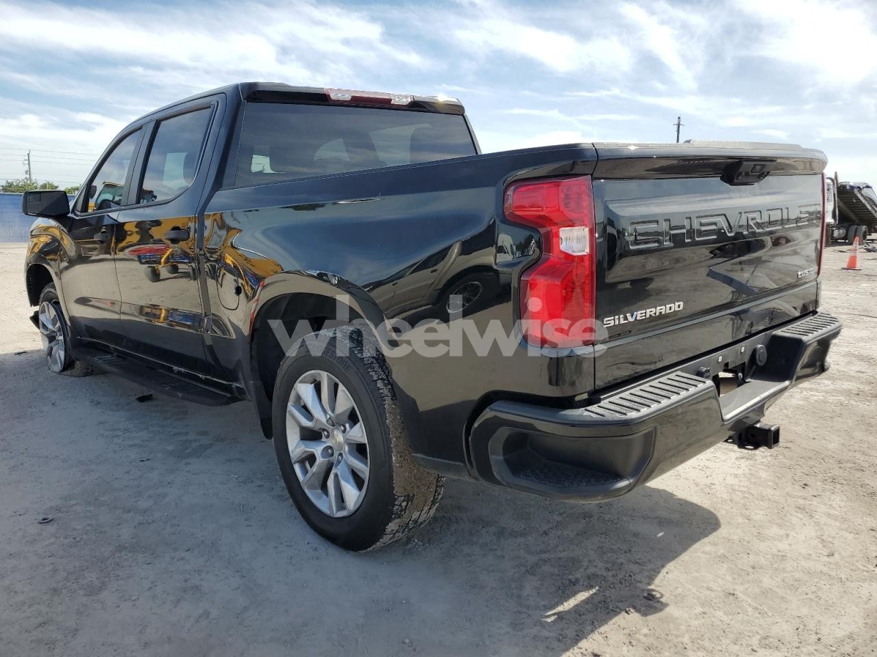 Photo 2 of 2022 CHEVROLET SILVERADO C1500 CUSTOM (VIN 3GCPABEK7NG580528)