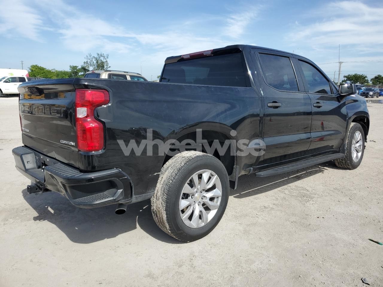 Photo 3 of 2022 CHEVROLET SILVERADO C1500 CUSTOM (VIN 3GCPABEK7NG580528)