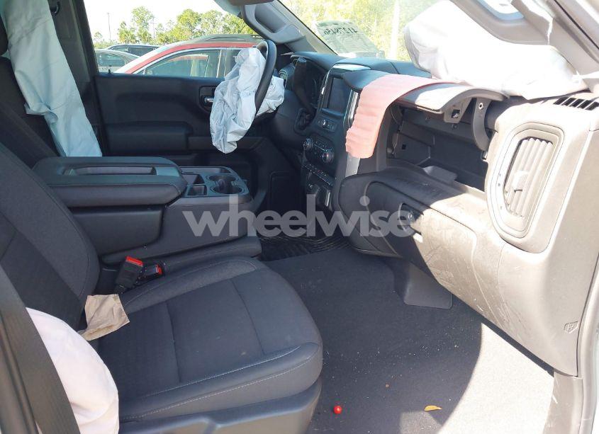 Photo 5 of 2024 Chevrolet Silverado 1500 (VIN 3GCPABEK9RG245342)