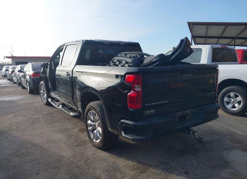 Photo 3 of 2023 Chevrolet Silverado 1500 2WD SHORT BED CUSTOM (VIN 3GCPABEKXPG105829)