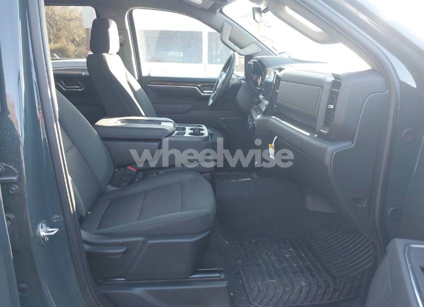 Photo 5 of 2025 Chevrolet Silverado 1500 2WD SHORT BED LT (VIN 3GCPACED0SG198246)