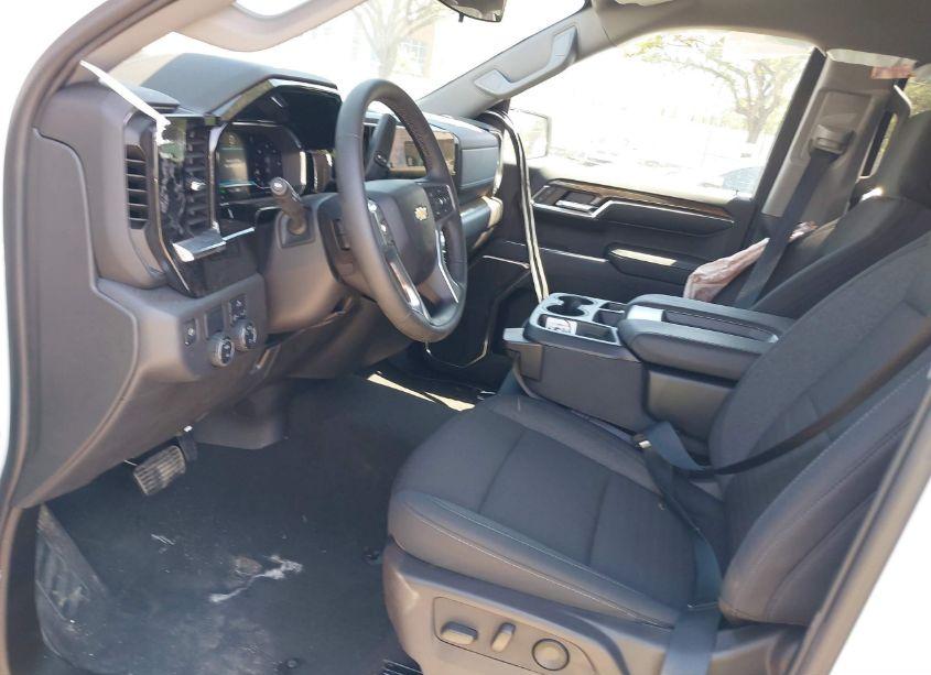 Photo 5 of 2024 Chevrolet Silverado 1500 (VIN 3GCPACED1RG172328)