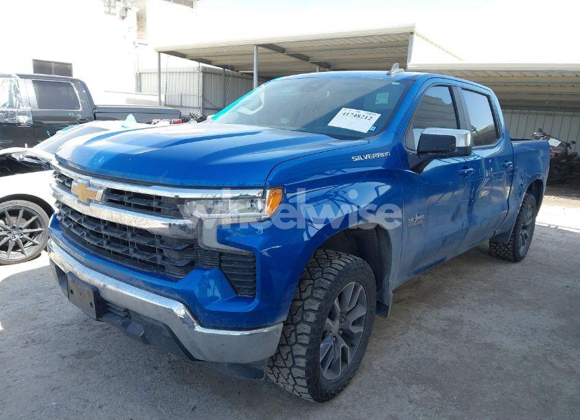 Photo 2 of 2022 Chevrolet Silverado 1500 2WD SHORT BED LT (VIN 3GCPACED4NG574080)