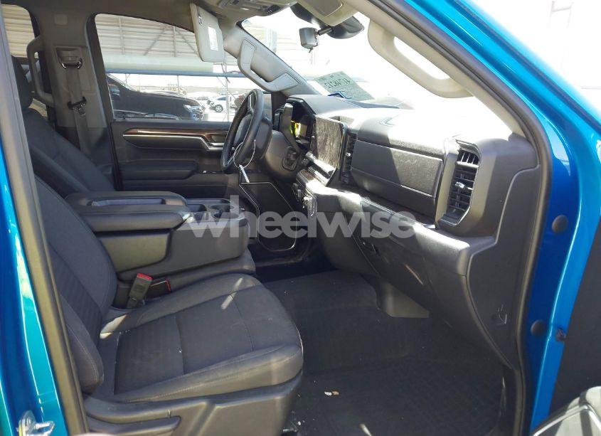 Photo 5 of 2022 Chevrolet Silverado 1500 2WD SHORT BED LT (VIN 3GCPACED4NG574080)