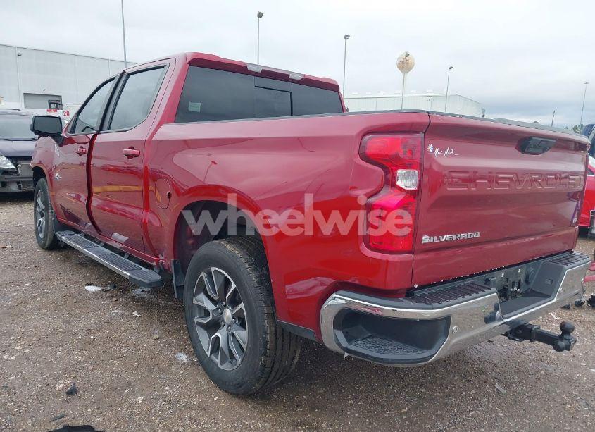 Photo 3 of 2022 Chevrolet Silverado 1500 2WD SHORT BED LT (VIN 3GCPACED5NG532002)