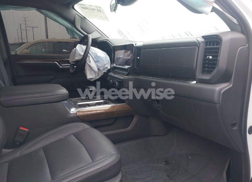 Photo 5 of 2024 Chevrolet Silverado 1500 2WD STANDARD BED LT (VIN 3GCPACED5RG161008)