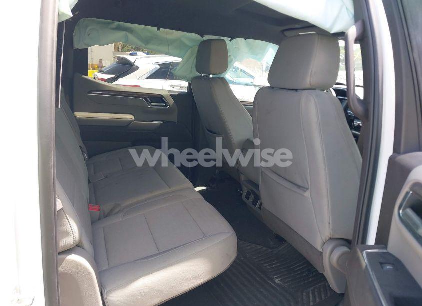 Photo 8 of 2025 Chevrolet Silverado 1500 2WD SHORT BED LT (VIN 3GCPACEDXSG127538)