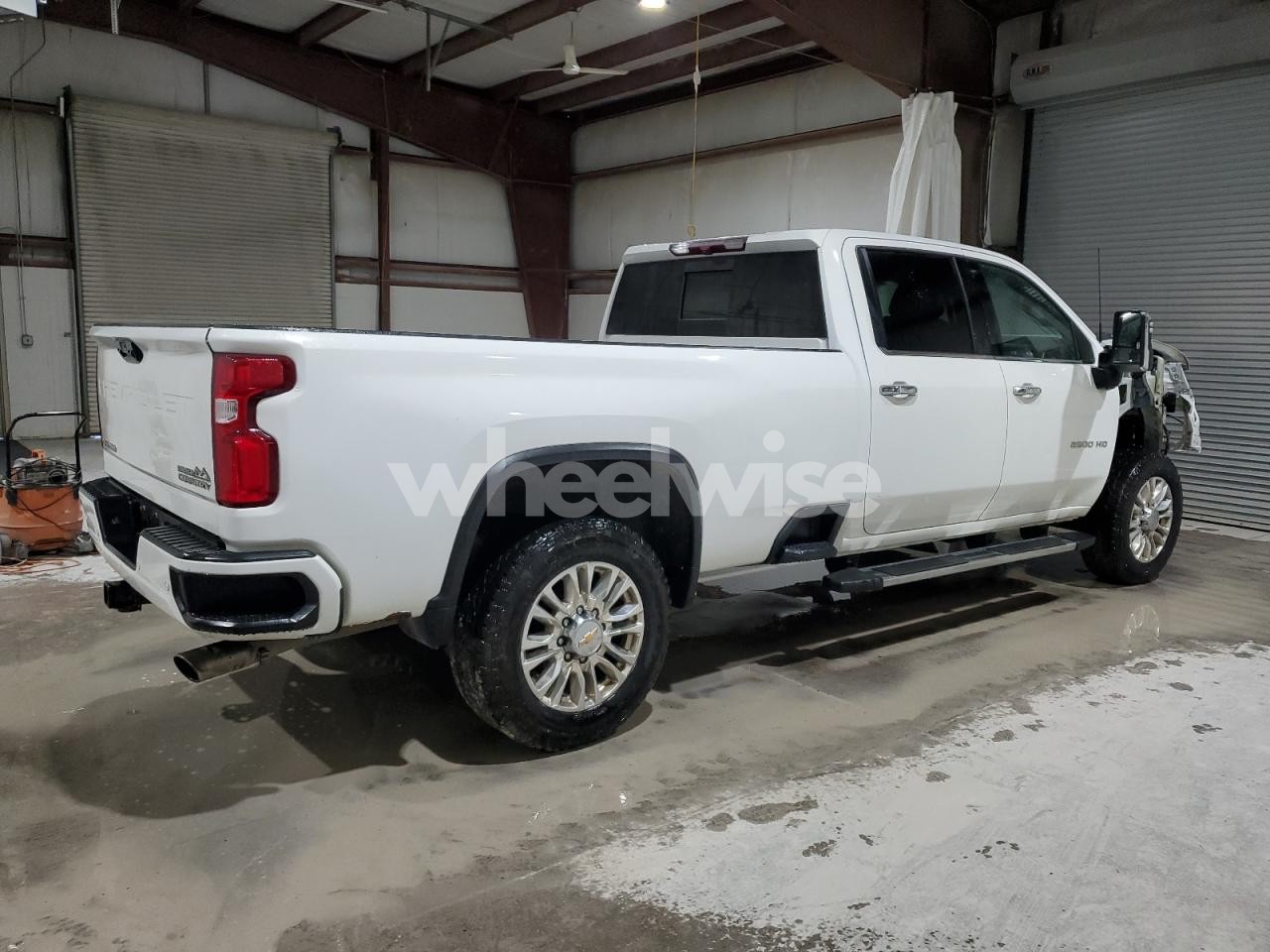 Photo 3 of 2022 CHEVROLET SILVERADO K2500 HIGH COUNTRY (VIN 3GCPACEK2PG171524)