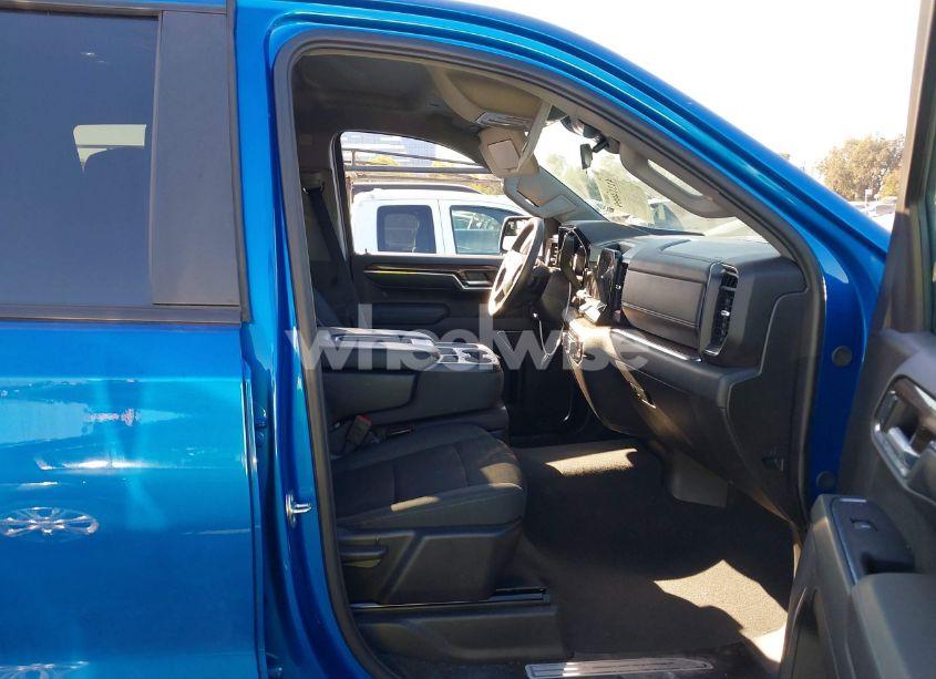 Photo 5 of 2024 Chevrolet Silverado 1500 2WD SHORT BED RST (VIN 3GCPADEKXRG300554)