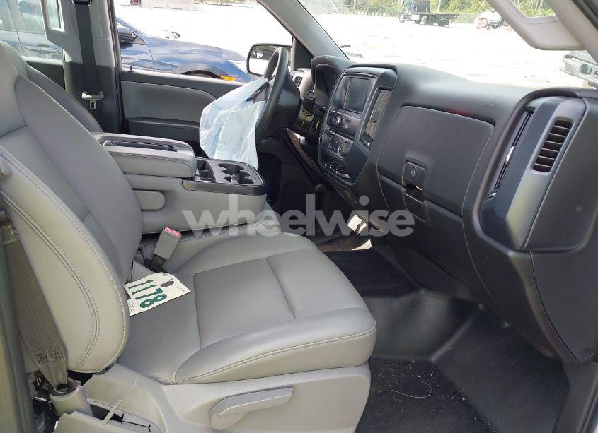 Photo 5 of 2018 Chevrolet Silverado 1500 WT (VIN 3GCPCNEC8JG289888)