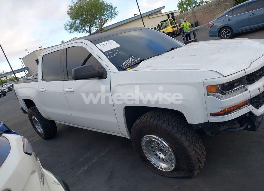 Photo 14 of 2018 Chevrolet Silverado 1500 WT (VIN 3GCPCNECXJG390544)
