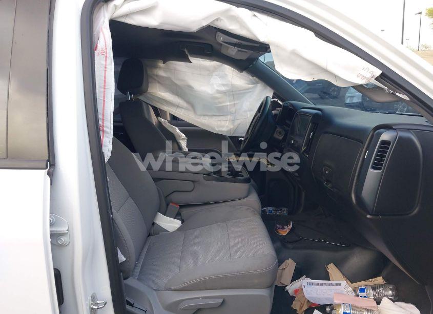 Photo 5 of 2018 Chevrolet Silverado 1500 WT (VIN 3GCPCNECXJG390544)