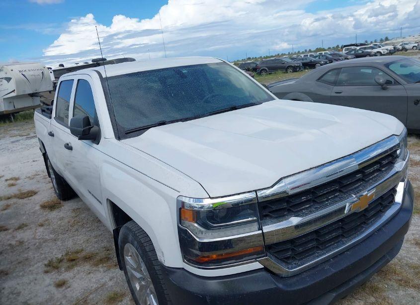 2017 Chevrolet Silverado 1500 WT (VIN 3GCPCNEH8HG418301) main photo