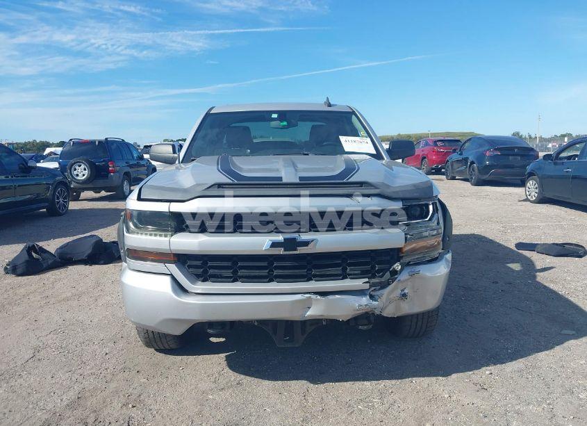 Photo 12 of 2018 Chevrolet Silverado 1500 CUSTOM (VIN 3GCPCPEC0JG161592)