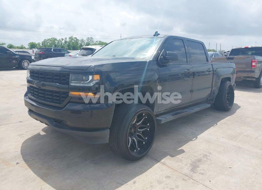 Photo 2 of 2018 Chevrolet Silverado 1500 CUSTOM (VIN 3GCPCPEC8JG358400)