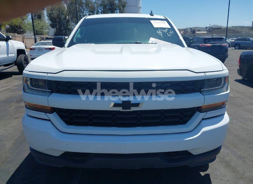 Photo 12 of 2018 Chevrolet Silverado 1500 CUSTOM (VIN 3GCPCPEC9JG346028)