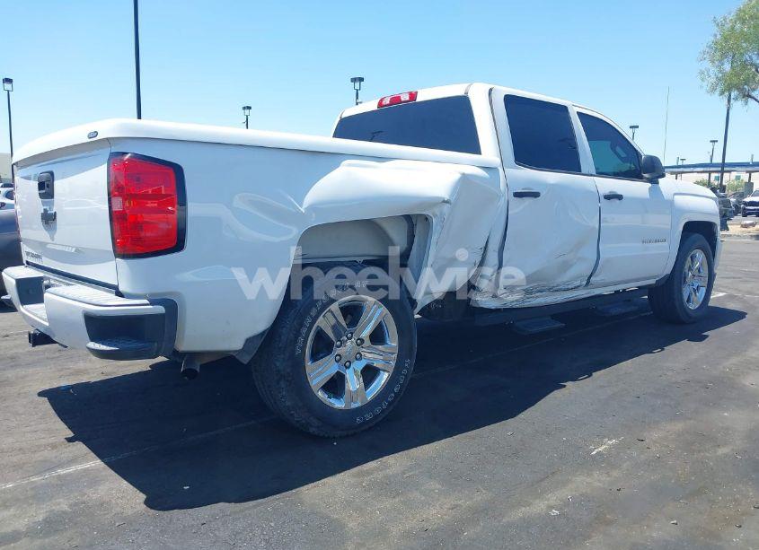 Photo 6 of 2018 Chevrolet Silverado 1500 CUSTOM (VIN 3GCPCPEC9JG346028)