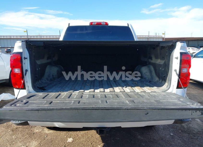 Photo 16 of 2018 Chevrolet Silverado 1500 CUSTOM (VIN 3GCPCPECXJG621759)