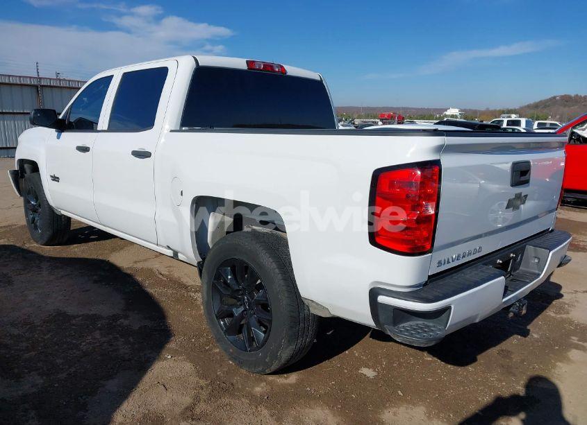 Photo 3 of 2018 Chevrolet Silverado 1500 CUSTOM (VIN 3GCPCPECXJG621759)