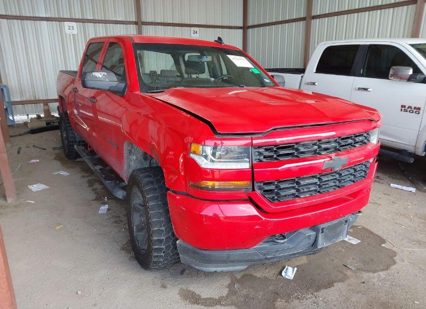 2018 Chevrolet Silverado 1500 CUSTOM (VIN 3GCPCPEH5JG224908) main photo