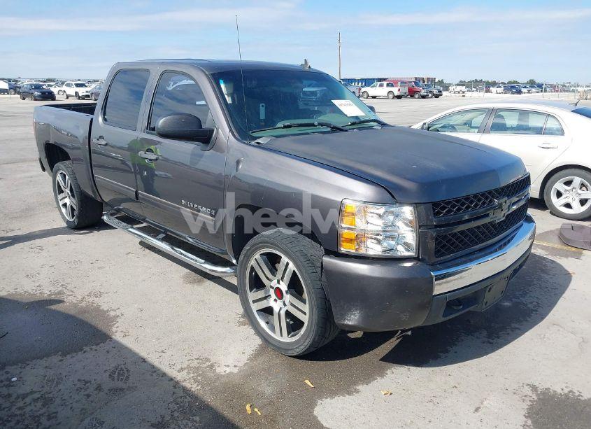 2011 Chevrolet Silverado 1500 LS (VIN 3GCPCREA2BG299534) main photo