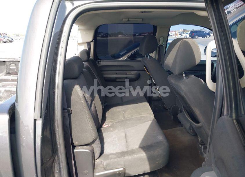 Photo 8 of 2011 Chevrolet Silverado 1500 LS (VIN 3GCPCREA2BG299534)