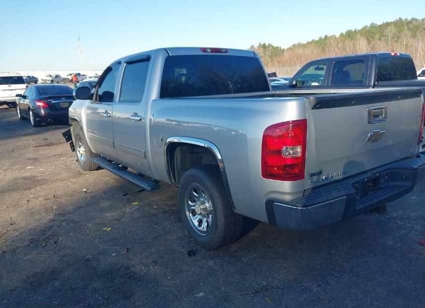 Photo 3 of 2011 Chevrolet Silverado 1500 LS (VIN 3GCPCREA3BG230738)