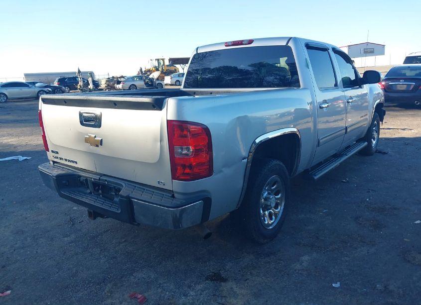 Photo 4 of 2011 Chevrolet Silverado 1500 LS (VIN 3GCPCREA3BG230738)
