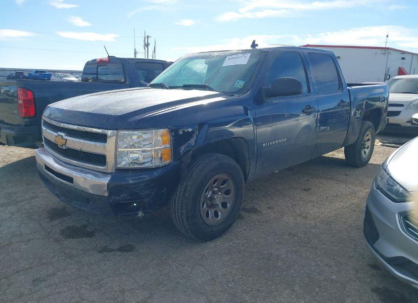 Photo 2 of 2011 Chevrolet Silverado 1500 LS (VIN 3GCPCREA5BG119849)