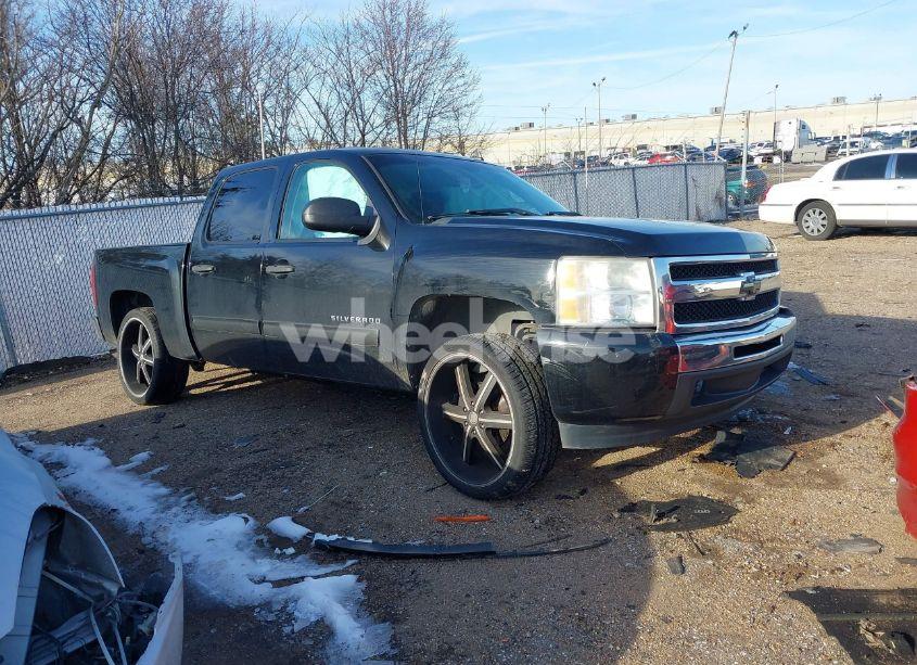 2011 Chevrolet Silverado 1500 LS (VIN 3GCPCREA5BG393102) main photo