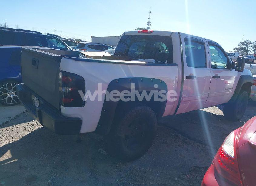 Photo 4 of 2011 Chevrolet Silverado 1500 LS (VIN 3GCPCREA6BG223475)