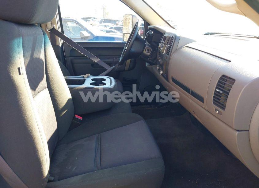 Photo 5 of 2011 Chevrolet Silverado 1500 LS (VIN 3GCPCREA6BG223475)