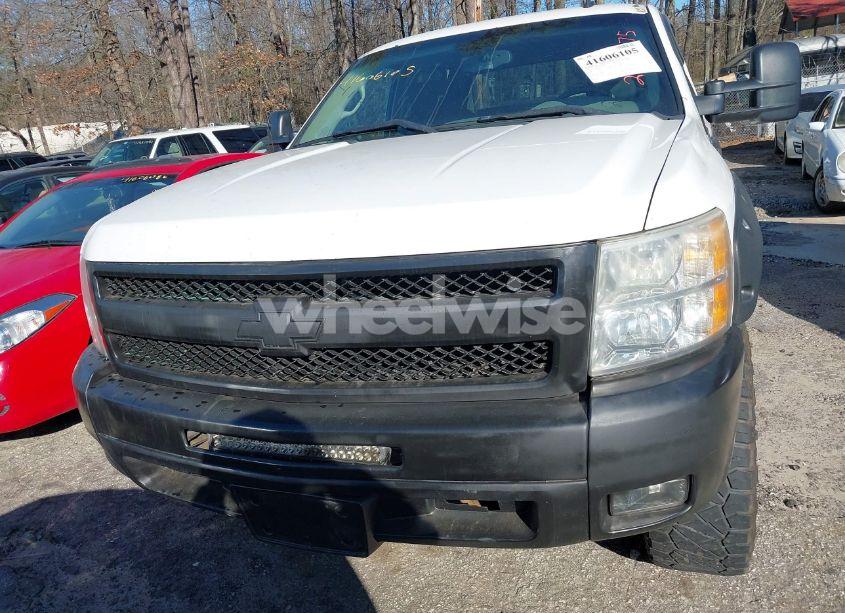 Photo 6 of 2011 Chevrolet Silverado 1500 LS (VIN 3GCPCREA6BG223475)