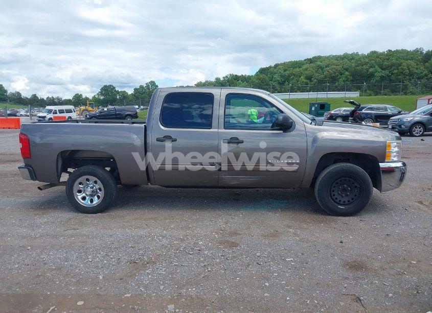 Photo 14 of 2013 Chevrolet Silverado C1500 LS (VIN 3GCPCREA8DG241043)