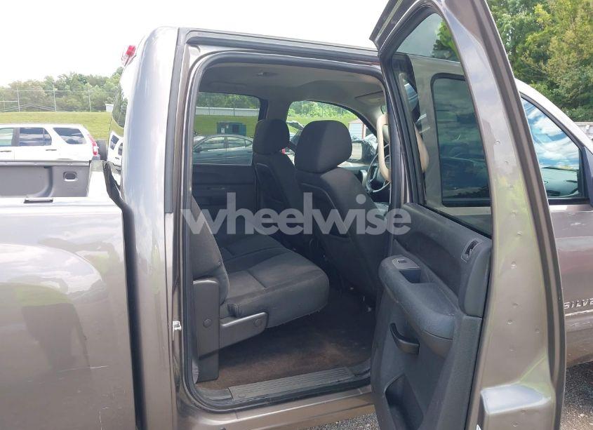 Photo 8 of 2013 Chevrolet Silverado C1500 LS (VIN 3GCPCREA8DG241043)