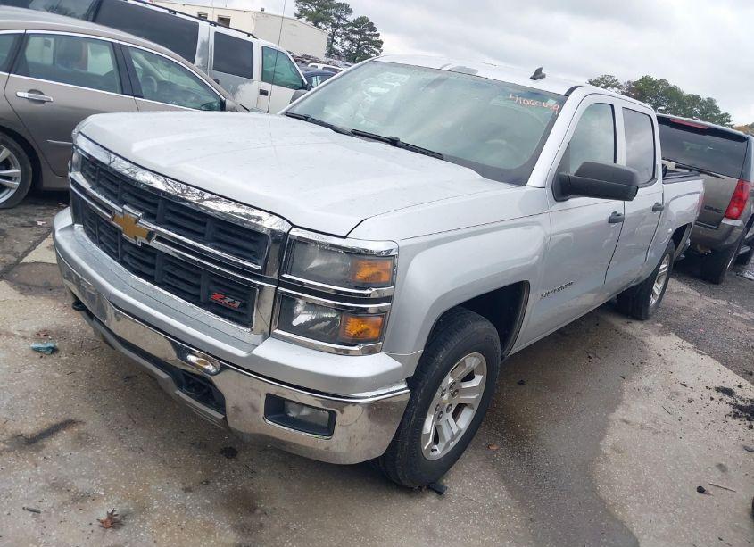Photo 2 of 2014 Chevrolet Silverado 1500 2LT (VIN 3GCPCREC0EG144745)