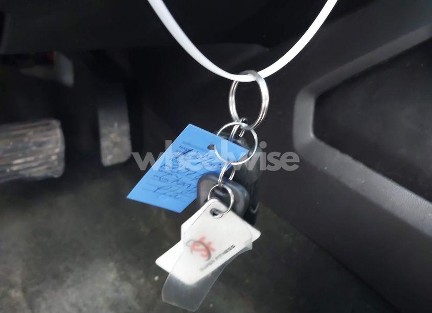 Photo 11 of 2016 Chevrolet Silverado 1500 1LT (VIN 3GCPCREC0GG135790)